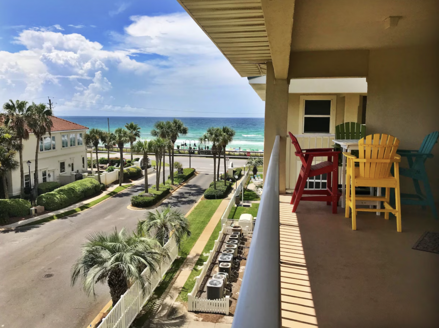 The best view of the ocean in Maravilla's Building 1.